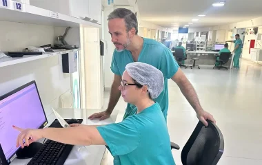 Prevenção de lesão por pressão: tecnologia e cuidado no Monte Sinai no processo de mudança de decúbito